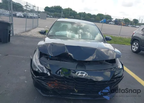 2023 Hyundai Elantra Sel z USA, uszkodzony, nr VIN 5NPLM4AG9PH101104